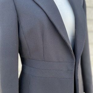 Tahari 2 Piece Suit